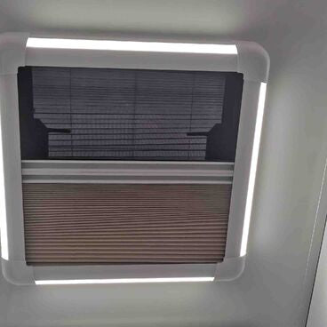RV Caravan Skylight 450x400mm Complete Roof Hatch Eurostyle With LED Remote Control - image 4