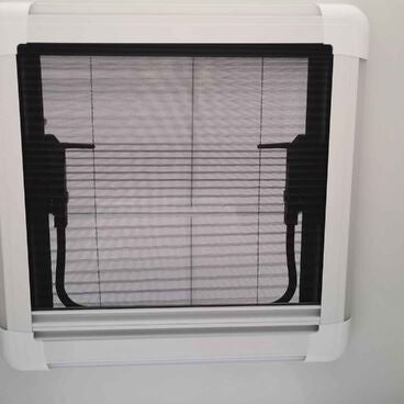 RV Caravan Skylight 450x400mm Complete Roof Hatch Eurostyle With LED Remote Control - image 2