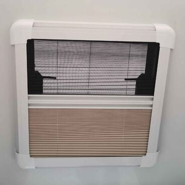 RV Caravan Skylight 450x400mm Complete Roof Hatch Eurostyle With LED Remote Control - image 5