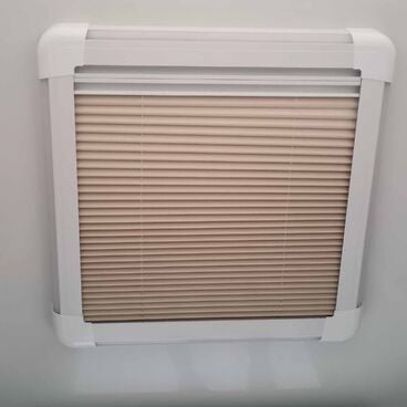 RV Caravan Skylight 450x400mm Complete Roof Hatch Eurostyle With LED Remote Control - image 7