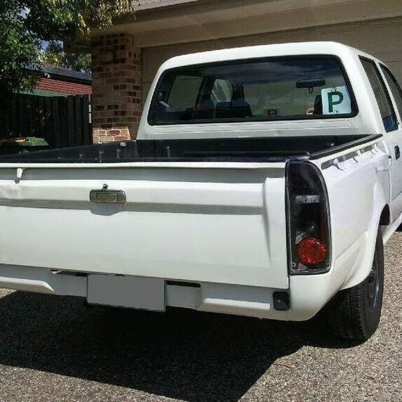 Black Altezza Tail Lights Fit For Toyota Hilux UTE PICK UP 1989-1997 - image 3